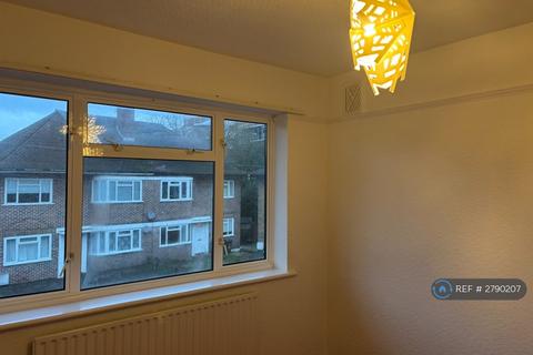undefined, Falcourt Close, Sutton, SM1