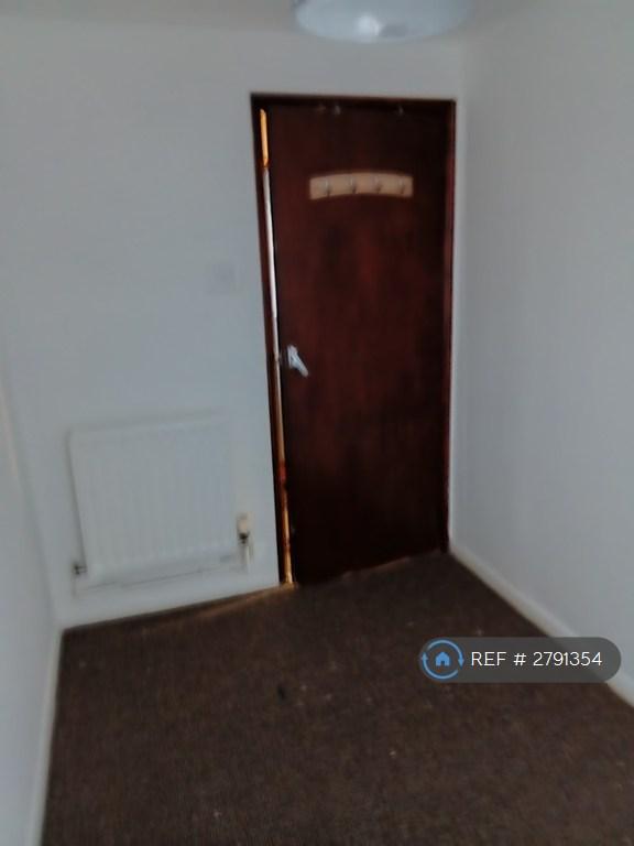 Second Bedroom Looking Forwards