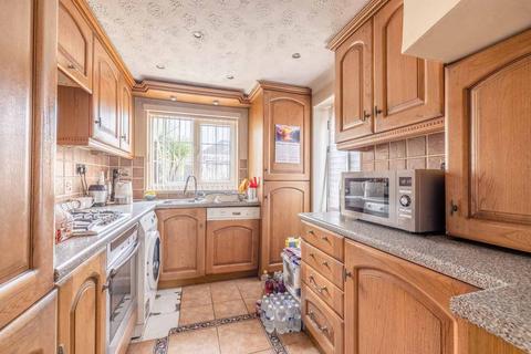 undefined, Morley Close, Langley SL3