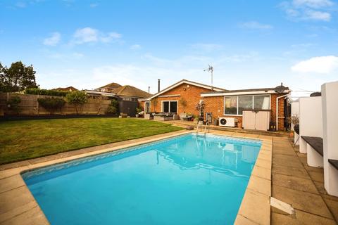 4 bedroom bungalow for sale, Imperial Avenue, Minster on Sea, Sheerness, Kent, ME12