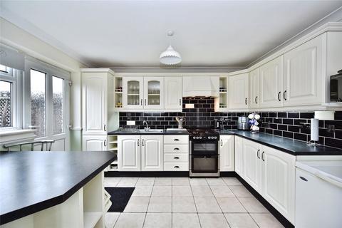4 bedroom bungalow for sale, Seaside Avenue, Minster on Sea, Sheerness, ME12