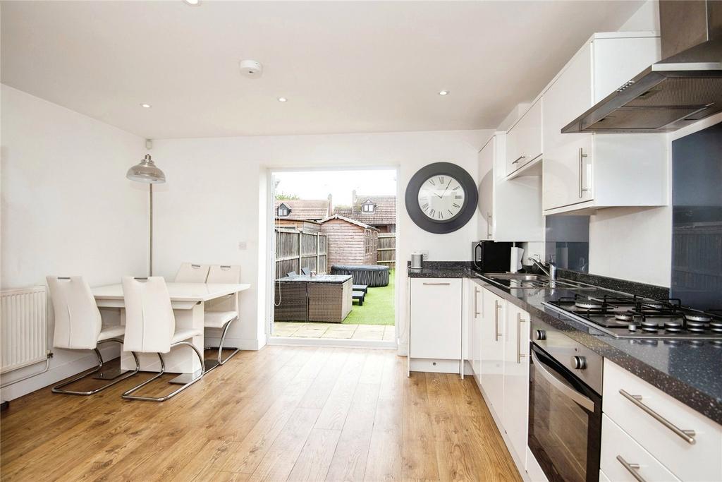 Kitchen/Dining