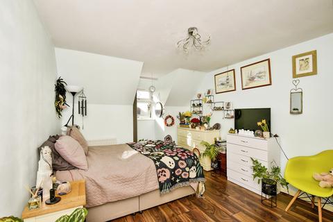 5 bedroom detached house for sale, Buckthorne Road, Minster on Sea, Sheerness, Kent, ME12