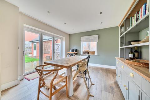 undefined, Warwick Place, Long Crendon