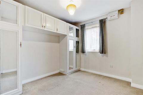 undefined, Meon Close, Petersfield