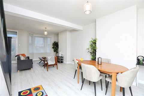 3 bedroom terraced house for sale, Alsager Avenue, Queenborough, Kent, ME11