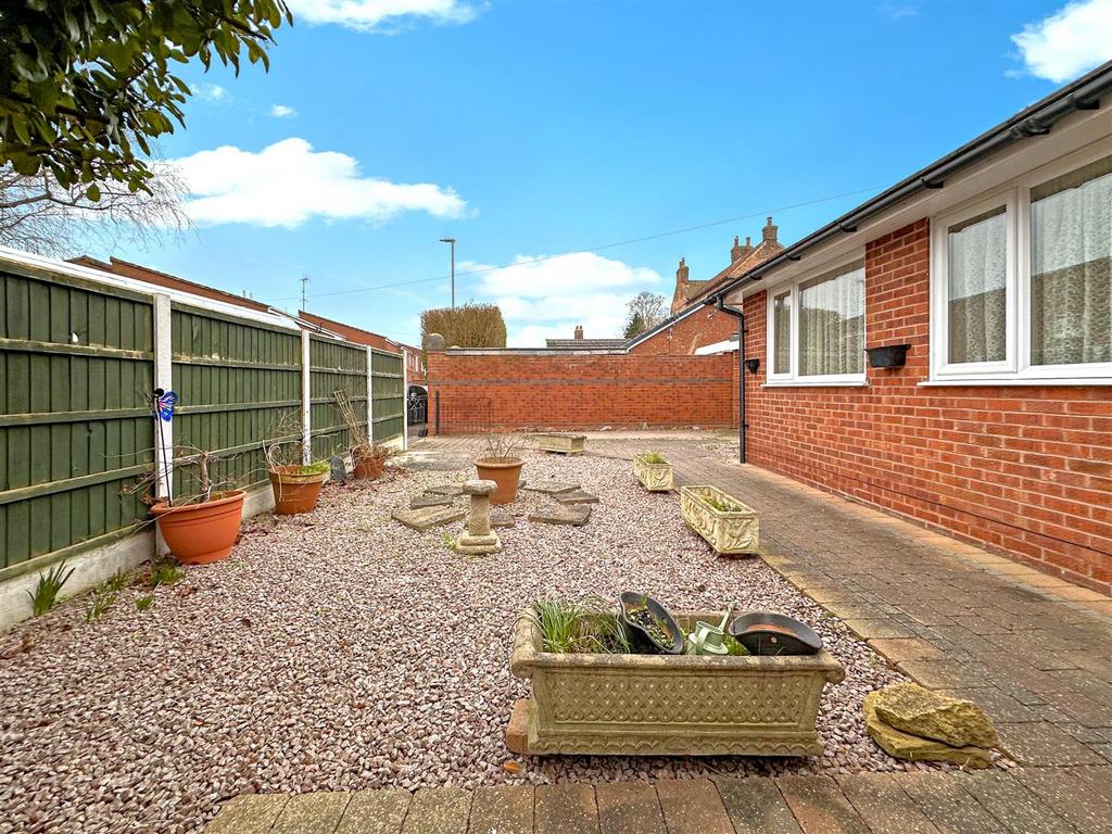 Front Garden 346