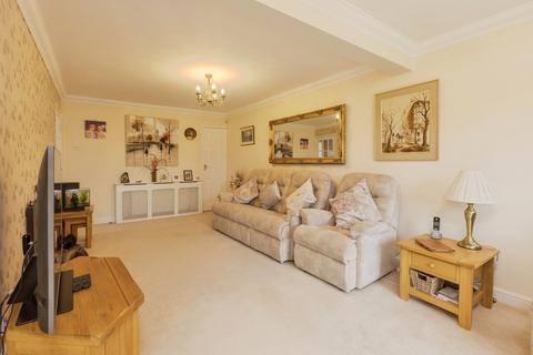 4 bedroom bungalow for sale, Guestwick, Tonbridge, Kent, TN10