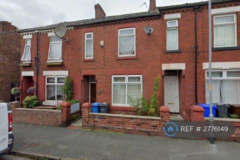 3 bedroom end of terrace house to rent, Amos Street, Manchester, M9