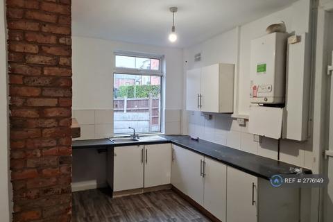 3 bedroom end of terrace house to rent, Amos Street, Manchester, M9