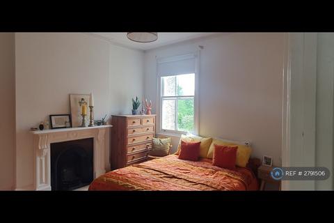 2 bedroom flat to rent, Erlanger Road, London, SE14