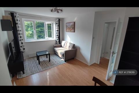 1 bedroom flat to rent, Bream Close, London, N17