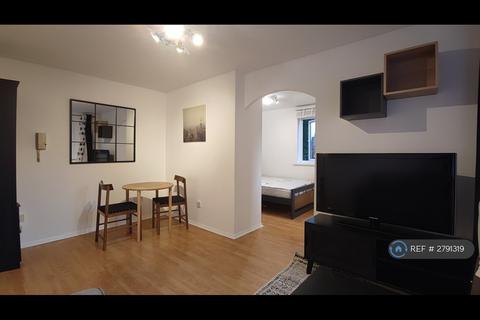 1 bedroom flat to rent, Bream Close, London, N17