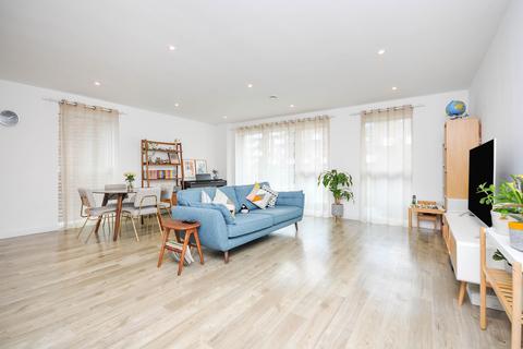 3 bedroom flat for sale, Station Approach, Sydenham, London, ., SE26