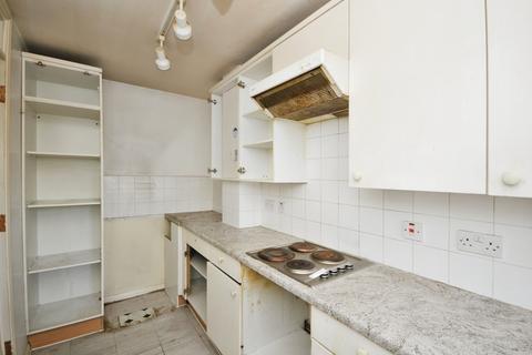 2 bedroom end of terrace house for sale, Priory Gardens, London, SE25