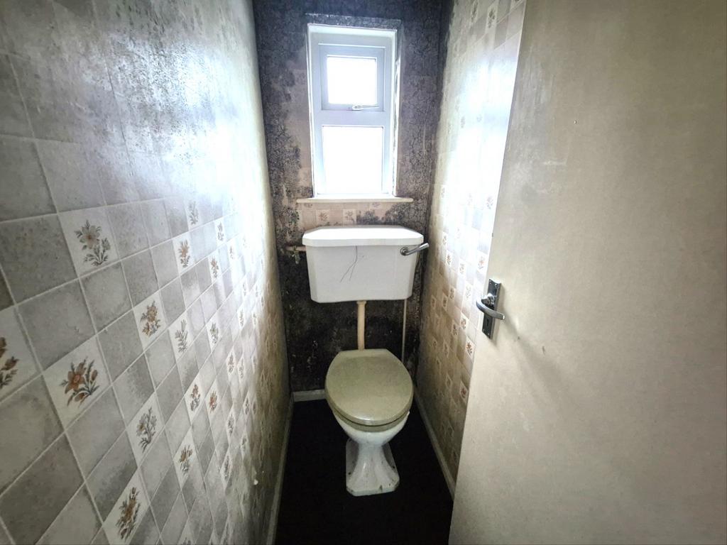 Wc 2