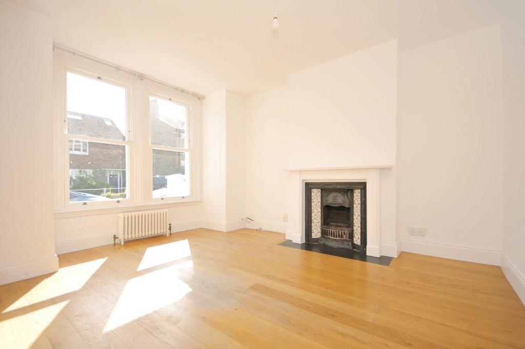 House in London - View 2
