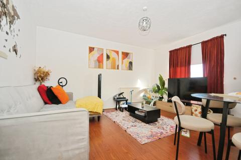 2 bedroom flat for sale, Howard Road, London, SE25