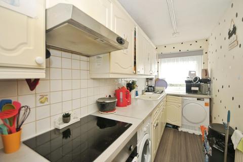 2 bedroom flat for sale, Howard Road, London, SE25