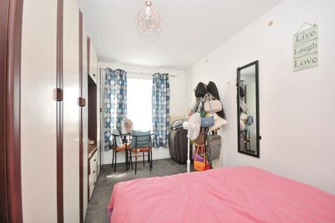2 bedroom flat for sale, Howard Road, London, SE25