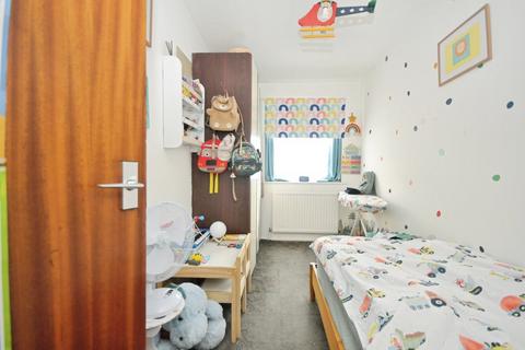 2 bedroom flat for sale, Howard Road, London, SE25