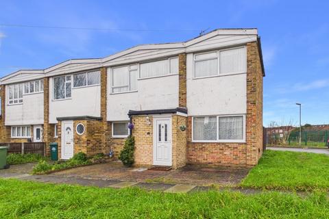 4 bedroom terraced house for sale, Ashdene Close, Ashford, Surrey, TW15
