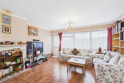 4 bedroom terraced house for sale, Ashdene Close, Ashford, Surrey, TW15