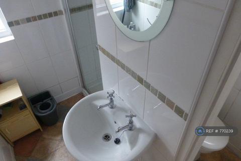 1 bedroom in a house share to rent, St Augustine St, Taunton, TA1