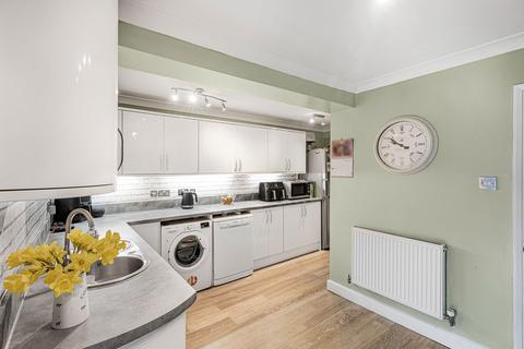 4 bedroom semi-detached house for sale, Isis Avenue, Bicester OX26