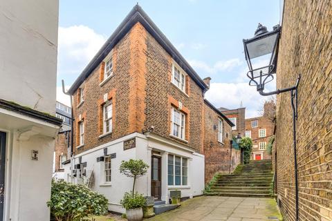 2 bedroom end of terrace house for sale, Golden Yard, Holly Bush Steps, NW3