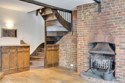 2 bedroom end of terrace house for sale, Golden Yard, Holly Bush Steps, NW3