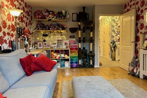 1 bedroom apartment for sale, at Laurel Gardens, Ashford, Kent TW15