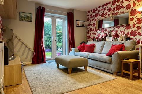 1 bedroom apartment for sale, at Laurel Gardens, Ashford, Kent TW15