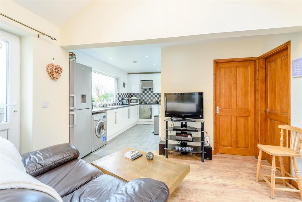 8332493-interior09.jpg