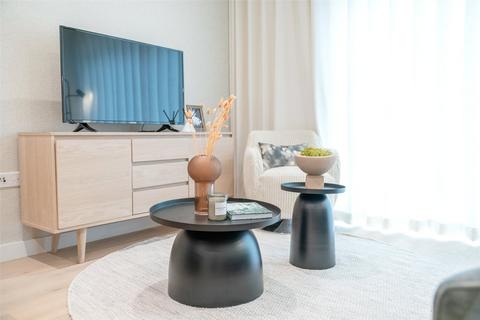 2 bedroom flat for sale, Royal Crest Avenue, London, E16