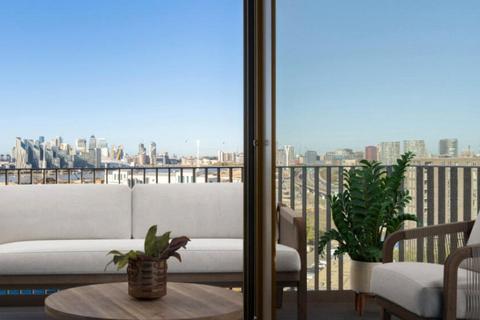 3 bedroom flat for sale, Royal Crest Avenue, London, E16