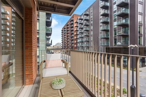 3 bedroom flat for sale, Royal Crest Avenue, London, E16