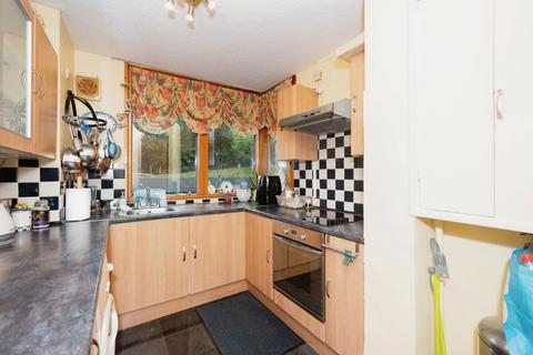 3 bedroom flat for sale, Walpole Place, London, SE18