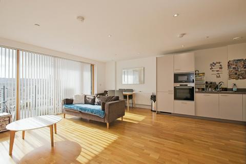 2 bedroom flat for sale, Wellington Street, London, SE18