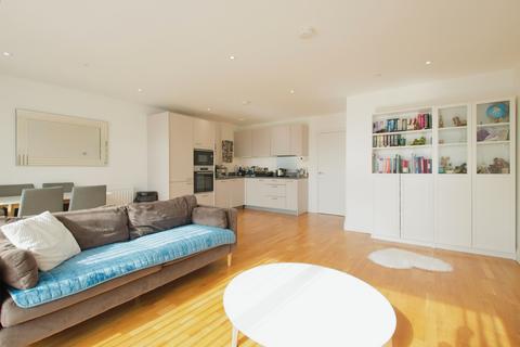 2 bedroom flat for sale, Wellington Street, London, SE18