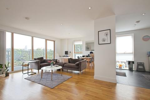 2 bedroom flat for sale, Wellington Street, London, SE18