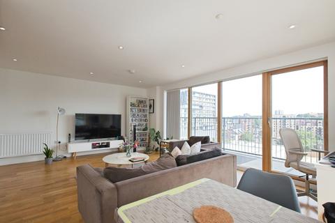 2 bedroom flat for sale, Wellington Street, London, SE18