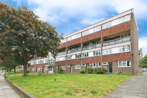 2 bedroom flat for sale, John Wilson Street, London, SE18