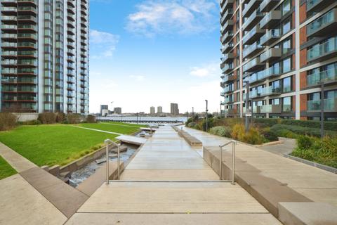 1 bedroom flat for sale, Duke of Wellington Avenue, London, SE18