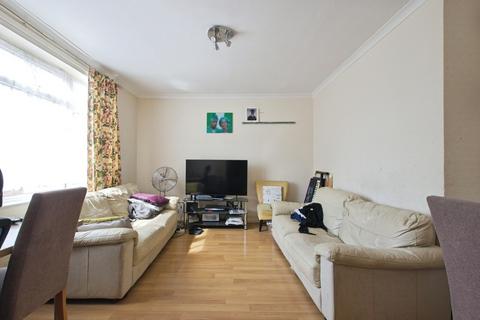 3 bedroom terraced house for sale, Finchale Road, London, SE2