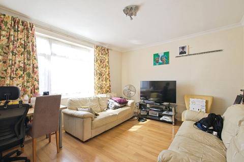 3 bedroom terraced house for sale, Finchale Road, London, SE2