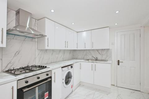 4 bedroom terraced house for sale, Ingledew Road, London, SE18