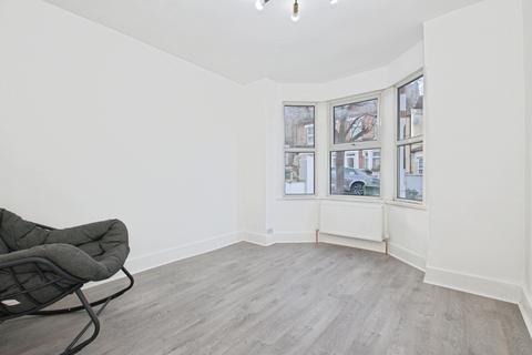 4 bedroom terraced house for sale, Ingledew Road, London, SE18