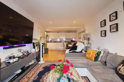 2 bedroom flat for sale, Love Lane, London, SE18