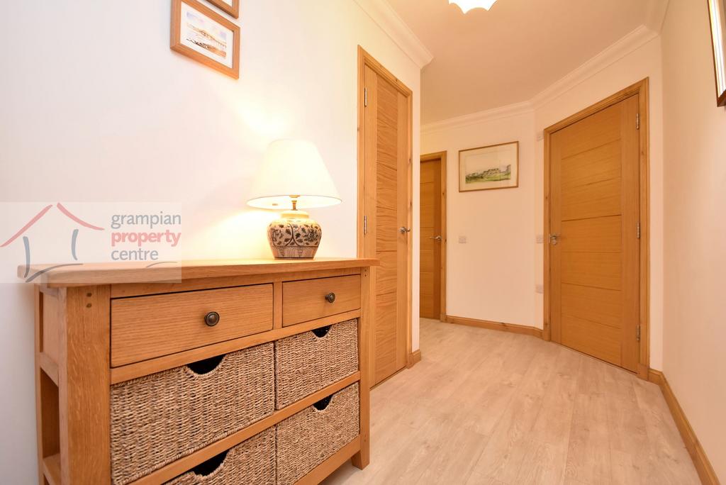 Hallway 2 .JPG